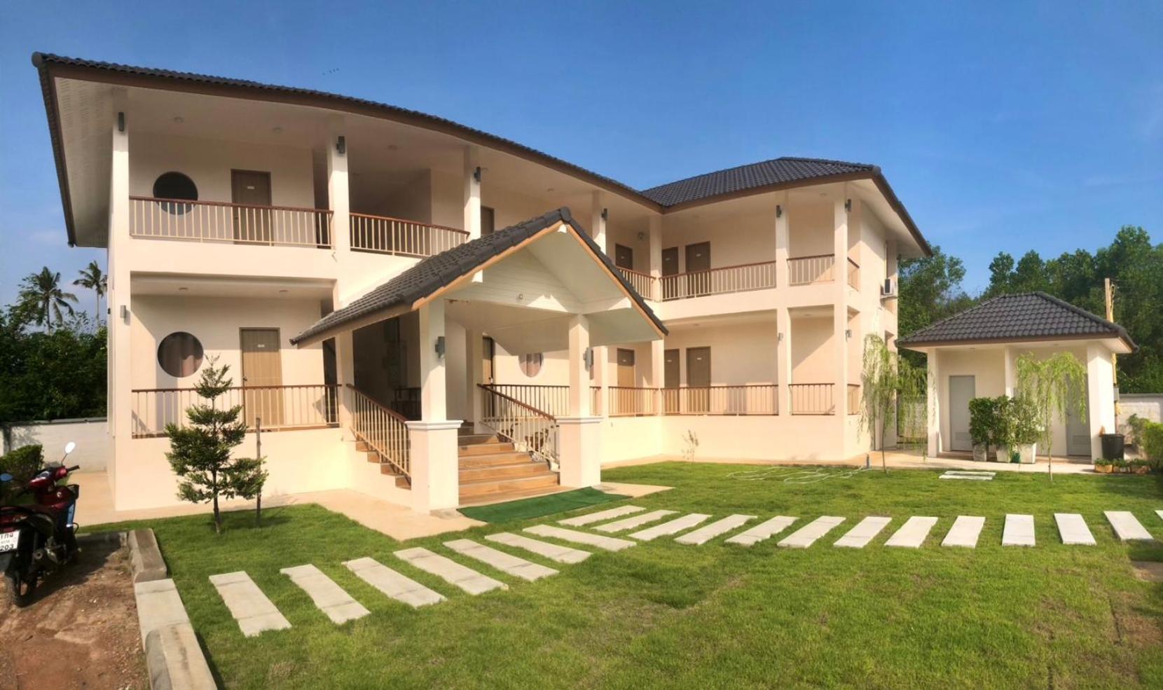 Вилла แหลมงอบเฮาส์ Laemngob House Экстерьер фото
